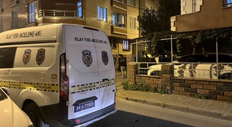 İstanbul Küçükçekmece'de motosikletli iki şahsın ateş açtığı kişi ağır yaralandı