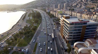 Bayraklı Belediyesi soruşturmasında para trafiği ortaya çıktı! Paraların bir kısmı eski başkanın oğluna gitmiş