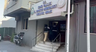İzmir'de Bayraklı Belediyesi soruşturmasında 48 şüpheliden 46'sı gözaltına alındı