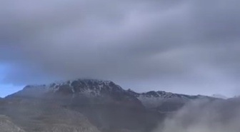Kahramanmaraş'ta Berit Dağı'nın 3 bin 27 metrelik zirvesine mevsimin ilk karı yağdı