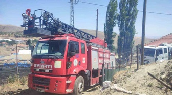 Kırşehir'in Mucur ilçesinde evde çıkan yangında 75 yaşındaki kadın hayatını kaybetti