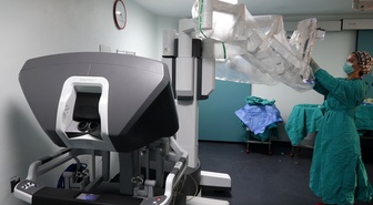 KTÜ Farabi Hastanesi, ürolojik kanser ameliyatlarında robotik cerrahiye geçti
