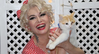 Mardin'de yaşayan Marilyn Monroe lakaplı Melek Karahan'a 1 yıl 3 ay hapis cezası verildi