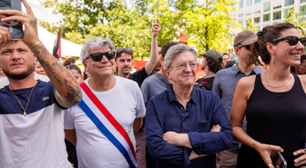 Melenchon, Fransa'da lise eylemlerine polis müdahalesine 'kontrolden çıktı' dedi
