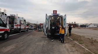 Nevşehir-Aksaray kara yolunda iki otomobil çarpıştı, 7 kişi yaralandı