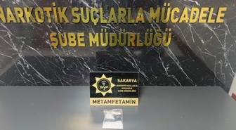 Sakarya'da 25,68 gram sentetik uyuşturucuyla yakalanan 2 şüpheli tutuklandı