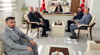 Suluova Müftüsü Kaya, Kaymakam Gürçam'ı din görevlileri haftasında ziyaret etti