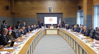 Yabancı konaklama sitelerine izin belgesi şartı! Komisyon yüzde 17'yi geçemeyecek, başvurmayana erişim engeli