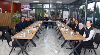 Bilecik'te huzurevi sakinleri Jandarma Albay Ali Vanlı ile buluştu