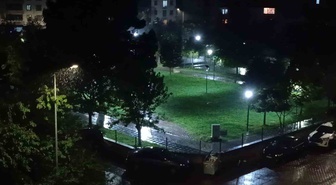 Bingöl'de sağanak gece yarısına kadar sürdü, Meteoroloji uyarılarını sürdürdü