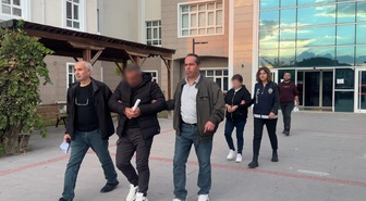 Burdur'da 72 yaşındaki adama zorla boş senet imzalatma iddiasıyla 2 kişi tutuklandı