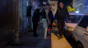 Burdur'da yaralı şahıs, ambulansa bindirilmeye direnip ekiplere zor anlar yaşattı