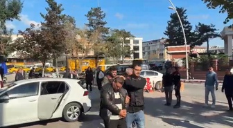 Büyükçekmece'de sahte savcı 5 kişiyi 3 milyon 570 bin lira dolandırdı, tutuklandı