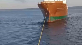 Çanakkale Boğazı'nda arızalanan genel kargo gemisi Karanlık Liman'a demirletildi