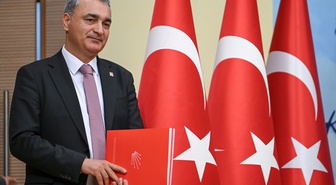 CHP Sözcüsü Sarı, Tugay'ın AK Parti'ye geçişini savunulamaz buldu