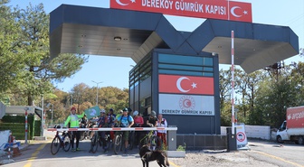 COP31 için Brezilya'dan pedal çeviren 14 kişilik bisikletli grup Türkiye'ye girdi