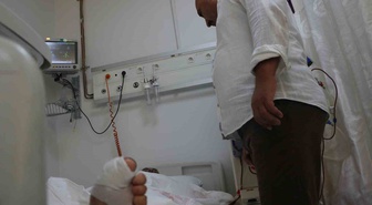 Diyarbakır Gazi Yaşargil Hastanesi'nde diyabet hastasının başparmağı ampute edilmedi