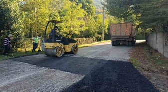 Düzce Gölyaka'da Gökçedere ve Taşlık köylerinde asfalt yama çalışmaları tamamlandı