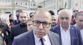 Esenyurt Sezai Karakoç Anadolu Lisesi'nde 2 öğrenci bıçakla yaralandı