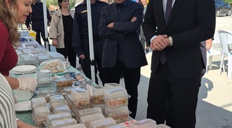 Güdül'de anaokulu bahçesindeki Gazze kermesine Kaymakam da katıldı
