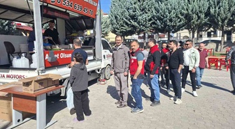 Hisarcık'ta ilçe hastanesi personeli lokma hayrıyla 3 bin kişiye ikramda bulundu