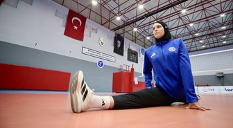 İlaçlar yüzünden aldığı kiloları vermek için başladı! Elifnaz, tekvandoda Avrupa şampiyonu oldu