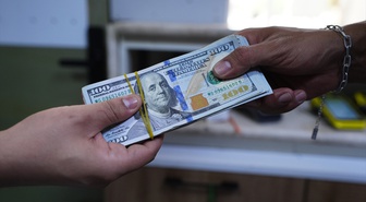 Irak Merkez Bankası kararıyla doların halka satış fiyatı 1520 dinara yükseltildi