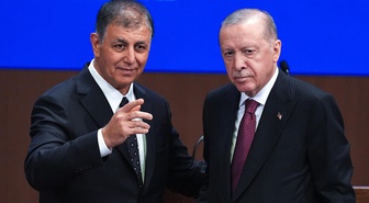 AK Parti rozeti takan Cemil Tugay'dan dikkat çeken sözler: İzmir bir anda rahatlayacak