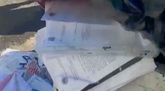 İzmir Çeşme'de belediye soruşturmasında evrak imha eden temizlikçi suçüstü yakalandı