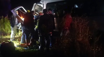 Kayseri’de iş makinesi ile 2 işçi servisi çarpıştı: 1 ölü, 15 yaralı