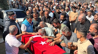 Kıbrıs açıklarında alabora olan gemide ölen Mahmut Demir Hatay Reyhanlı'da defnedildi