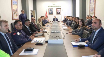Kütahya'da güvenlik toplantısında uyuşturucu ve trafik konuları ele alındı