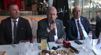 Özdağ, Düzce'deki pankart soruşturmasına tepki gösterdi, her yere asacağız dedi