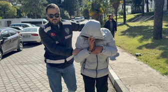 Samsun'da kıskançlık tartışmasında karısını bıçaklayan koca adliyeye sevk edildi