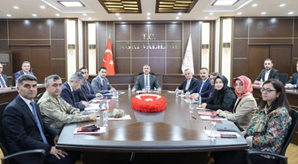 Ağrı'da aile ve gönüllülük toplantıları kaymakamların katılımıyla gerçekleştirildi