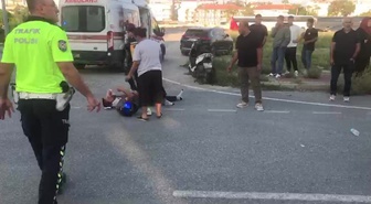Antalya Manavgat'ta iki motosikletin çarpıştığı kazada 3 kişi yaralandı