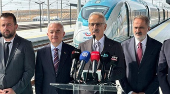 Ulaştırma ve Altyapı Bakanı Uraloğlu: Halkalı-Kapıkule yolcu seyahat süresi 4 saatten 1,5 saate düşecek