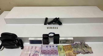 Beyoğlu'nda camiden 5 bin euro, 3 bin dolar, 5 bin Suudi riyali çalan kişi tutuklandı