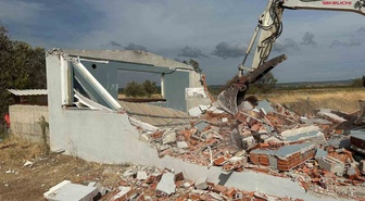 Çanakkale İl Özel İdaresi, Bayramiç'te 21 kaçak yapıyı yıktı