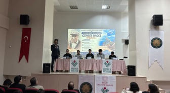 Cengiz Dağcı panelinin üçüncüsü Bayburt Anadolu İmam Hatip Lisesi'nde yapıldı