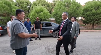 CHP'li Sarı, Osmaniye'de fıstık üreticilerine desteklerin yetersizliğini söyledi