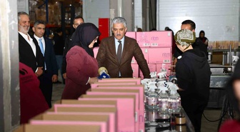 Düzce Valisi Makas, Yeni Taşköprü'deki kozmetik fabrikasının üretim hattını inceledi