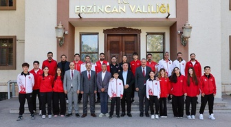 Erzincan Valisi Aydoğdu, Balkan Şampiyonası'nda dereceye giren sporcuları kabul etti