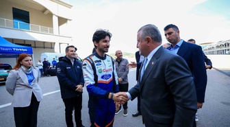 Gençlik ve Spor Bakanı Bak, 2027 F1 öncesi İstanbul Park'ta modernizasyonu inceledi