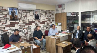 Kütahya Gediz'de kooperatif üyesi 9 ortağa 95 gebe damızlık büyükbaş teslim edildi