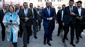 Milli Eğitim Bakanı Tekin, ailelere çocukların dijital dünyasını takip çağrısı yaptı