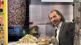 Mustafa's Gemüse Kebap'ın bal mumu döneri Madame Tussauds'ta sergilenmeye başlandı