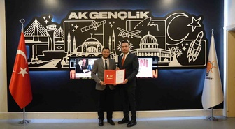 Oğuzhan İnce, AK Parti Kütahya İl Gençlik Kolları başkanı oldu.
