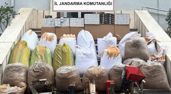 Sakarya Serdivan'da operasyonda bin 140 kilogram kaçak tütün ele geçirildi