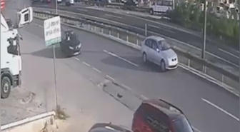 Silivri D-100'de 4 aracın karıştığı zincirleme kazada 3 kişi yaralandı